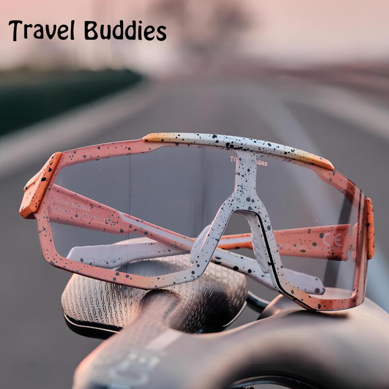 Travel Bud-01306800