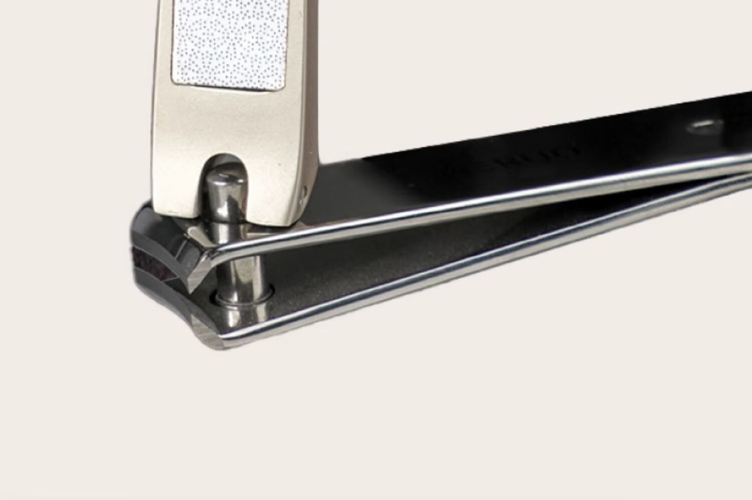 GAERUO Nail Clipper Set with Anti-Splash Design, Including Straight Nail Clipper, Diagonal Nail Clipper, And Ear Pick 21