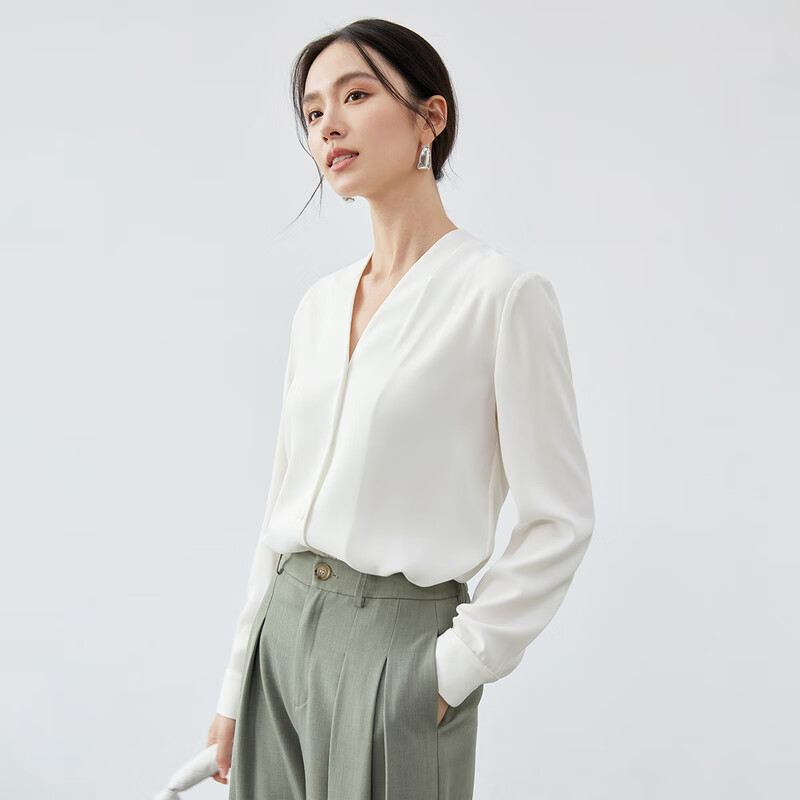 尚都比拉雪纺衬衫女春秋气质通勤V领衬衣显瘦宽松长袖上衣 米白色 S