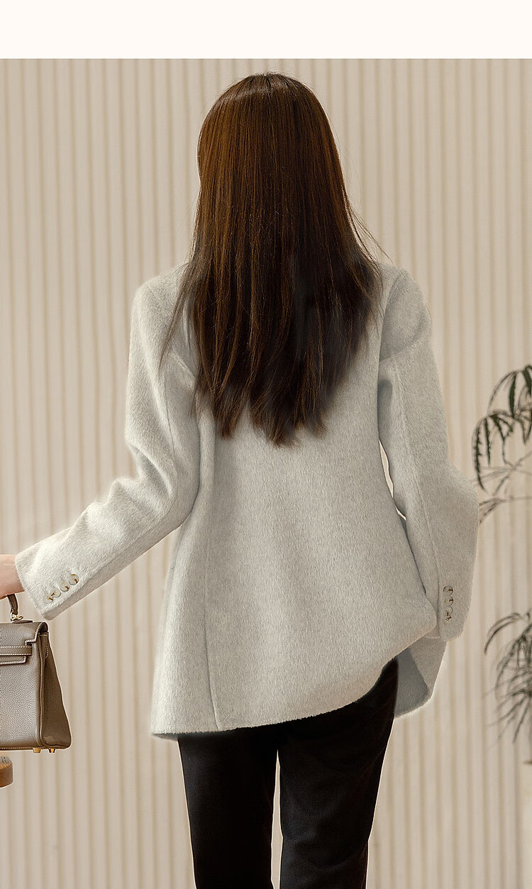 Dme [Elegant Aesthetics] Winter New Slim Fit Long Sleeve Double-Breasted Shearling Wool Short Coat for Women 11