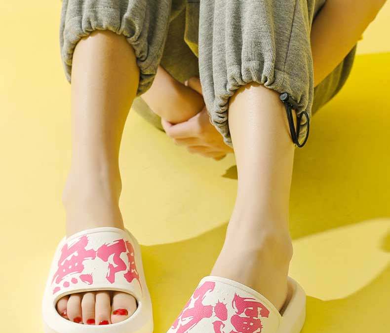 Huameijianbu Infinite Good Luck Couple Indoor And Outdoor Slippers, Lightweight Comfortable Sandals HM90651, White And Pink, Size 35-36 28