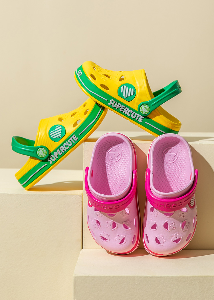 Coqui Children's Perforated Shoes, Boys And Girls Lightweight Sand-Draining Two-Way Casual Slippers, Big Kids Candy Pink, Size 36-37, CQ8538 11