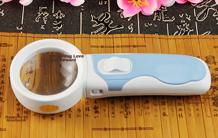 MIXOUT Handheld High-Definition Reading Magnifier with 5x Magnification, 90mm Large Aperture, Clear View, And LED Light 20