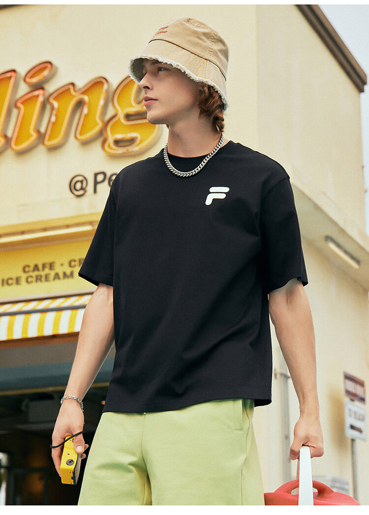 FILA FUSION Unisex Knitted Short-Sleeve T-Shirt, Fashion Sports Tee for Couples, Summer 2025 Collectio 2