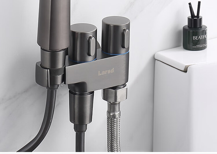 Larsd Toilet Flushing Gun, Toilet Companion, One-In Two-Out Angle Valve Set, Bathroom Pressure-Increasing Flush Nozzle LD10327H 2