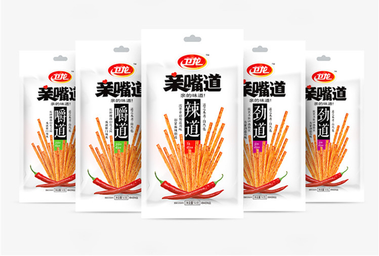 卫龙 休闲零食 大辣条 亲嘴道 小辣棒50g/袋(新老包装更替,随机发货)