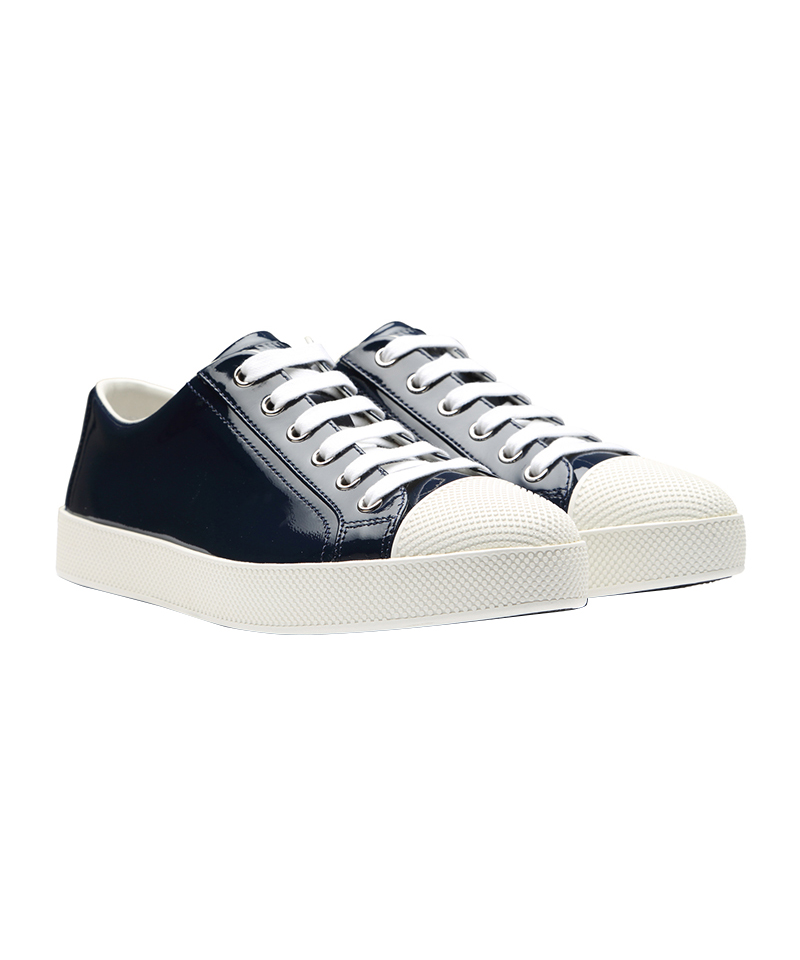 【普拉达鞋子】prada 普拉达 女士蓝色漆皮平底系带休闲鞋 3e6202 oyg