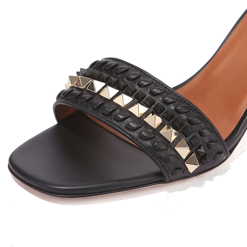 valentino 华伦天奴 女士黑色牛皮休闲粗跟鞋 pw2s0f51 jfl 0no 6/36