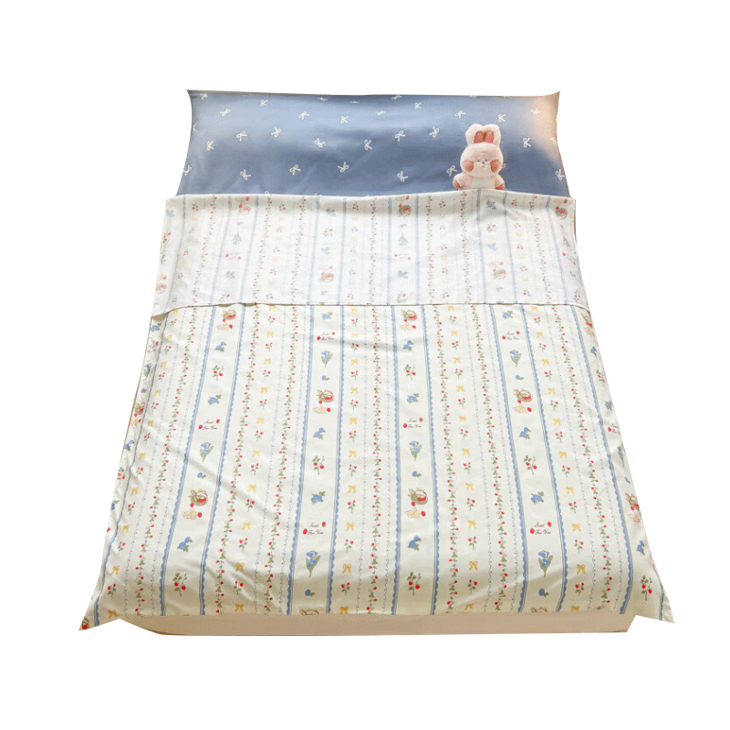 Grace Class A 7A Antibacterial Travel Sleeping Bag, Integrated Bed Sheet, Portable Hotel Hygiene Sleeping Bag, Pastoral Rabbit, 1.8x2.1m