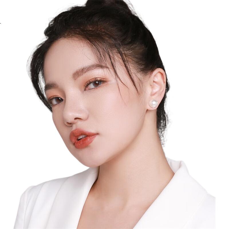 White Image 3