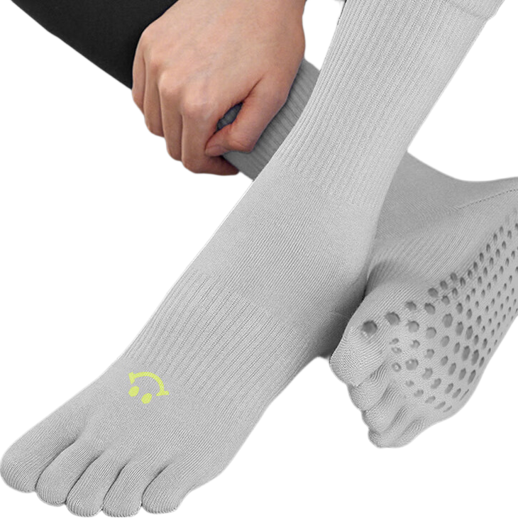 Duweike Yoga Toe Socks Professional Pilates Non-Slip Mid-Calf Sports Fitness Five-Toe Socks Smiley Face Gray