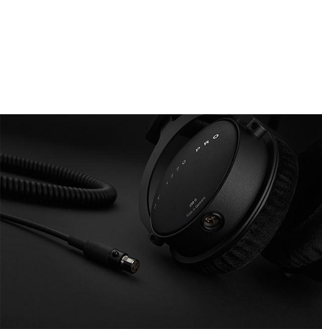 Beyerdynamic DT1770 PRO MKII Over-Ear Closed-Back Professional Headphones 30 Ohms [Gift Recommendation] [618] 9
