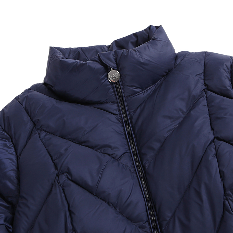 【备件库9成新】ea7 阿玛尼 女士藏蓝色锦纶长袖薄款羽绒服 6xtl01 tn