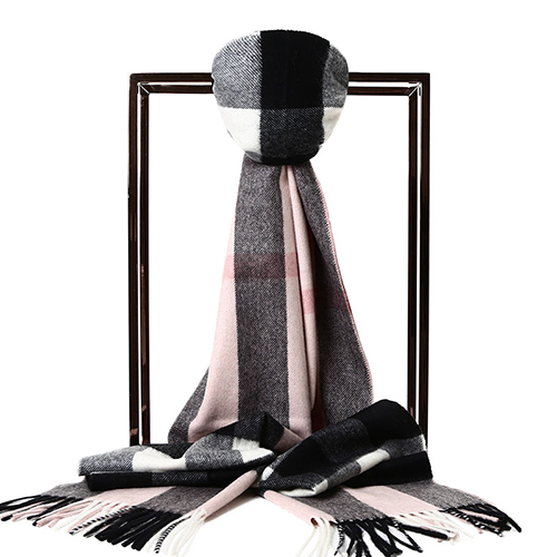 Burberry Burberry 巴宝莉女士mega 烟熏玫瑰色超大格纹羊绒围巾 行情报价价格评测 京东 Burberry Burberry 巴宝莉女士mega 烟熏玫瑰色超大格纹羊绒围巾 行情报价价格评测 京东