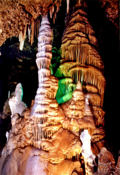 南湖国旅重渡沟鸡冠洞