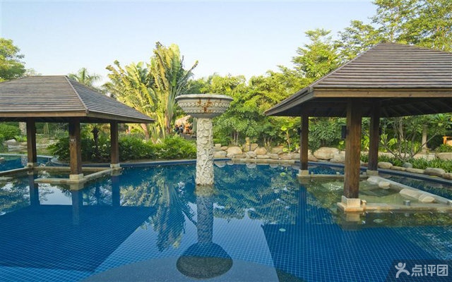 日月谷温泉渡假村是全国同时拥有国家4a级旅游景区和五星级旅游饭店的