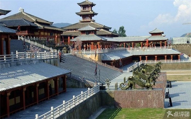 横店自由行双人电子票4景点 梦幻谷影星酒店大床/双标2选1