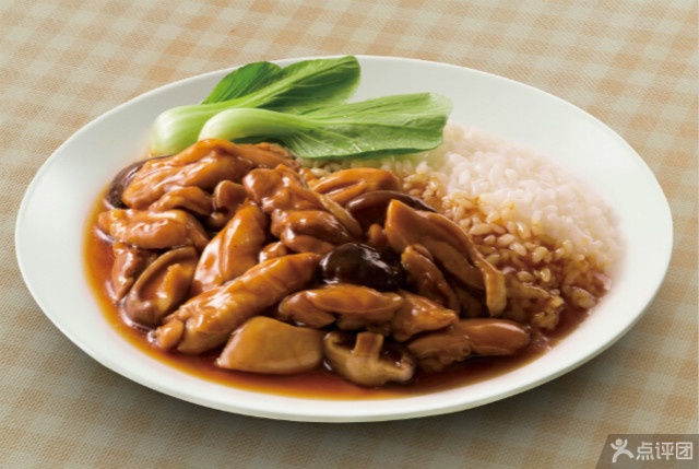 香菇鸡块饭