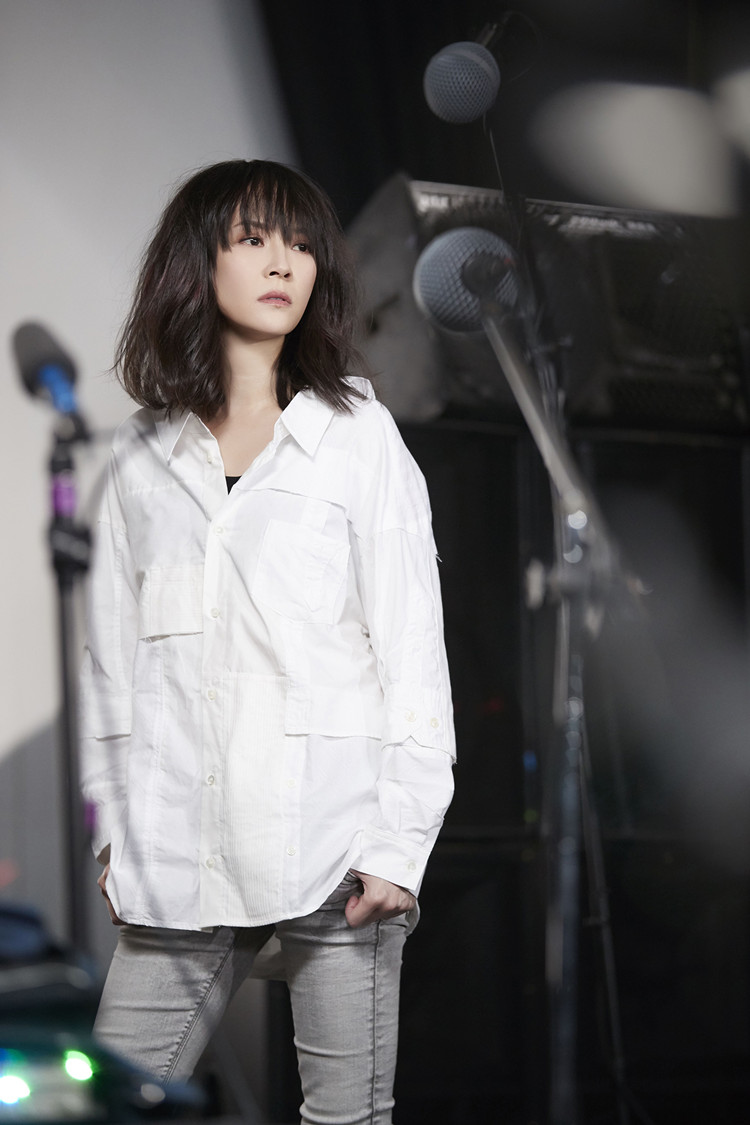 杨乃文《离心力》(京东专卖)